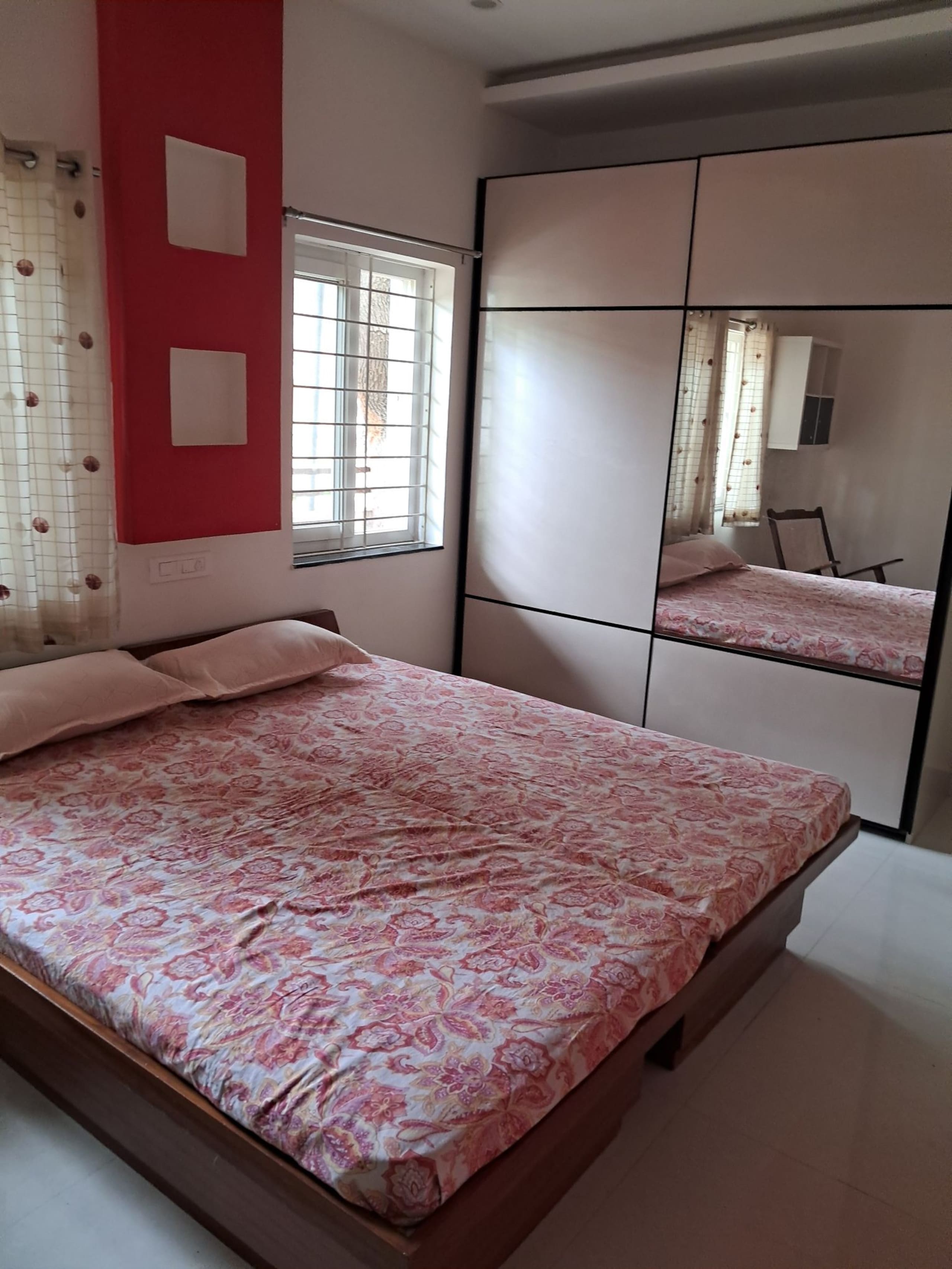 2BHK house near JNTU metro - Tap to explore photos