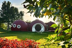 Dome Villas by Jade - Red Dome