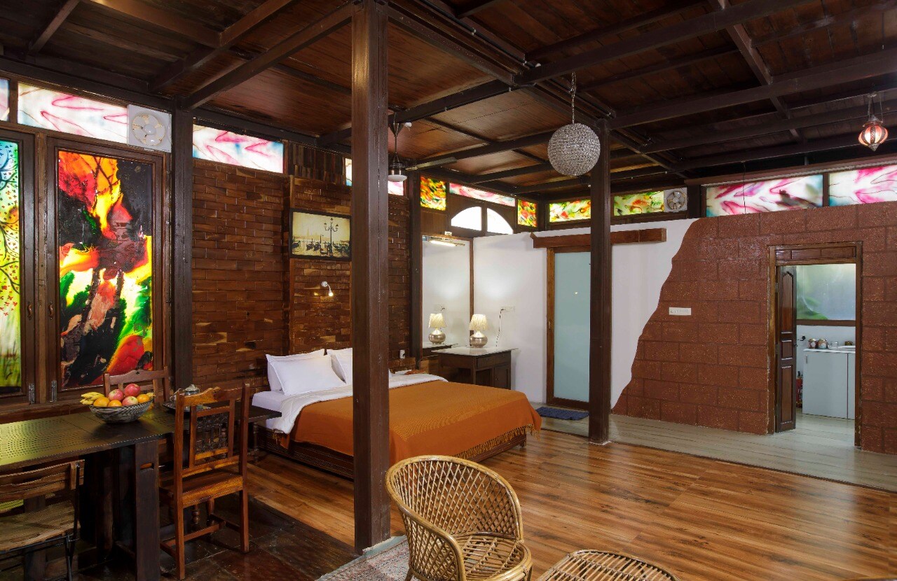 Woody's Homestay - Tap to explore photos