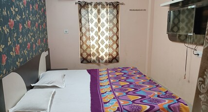 Om Lodge Room Type - Standard AC