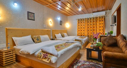 The Aubiz Villa - 2mins Walk to Dal Lake Room Type - The Classic Family Suite
