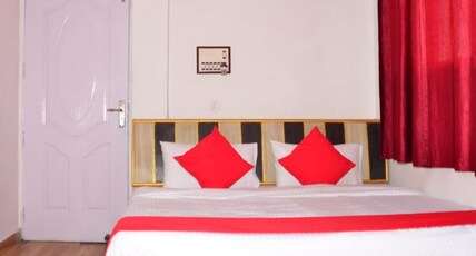 Hotel Aqua Waterfall Room Type - Deluxe Room with Mountain View