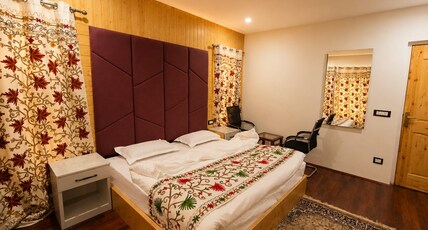 Hotel Gulsar pahalgam Room Type - Bedroom 11