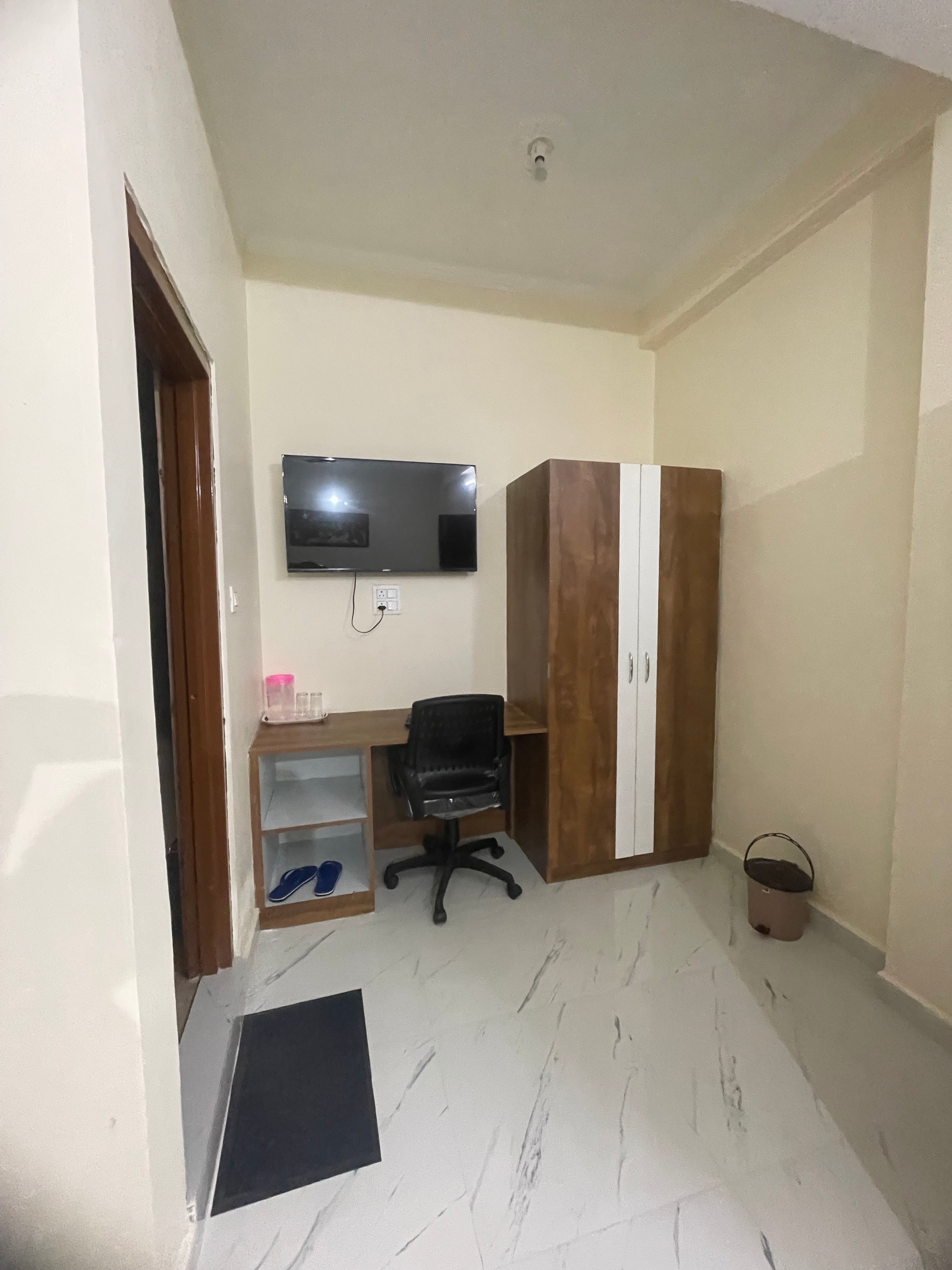 Sukoon - Tap to explore photos