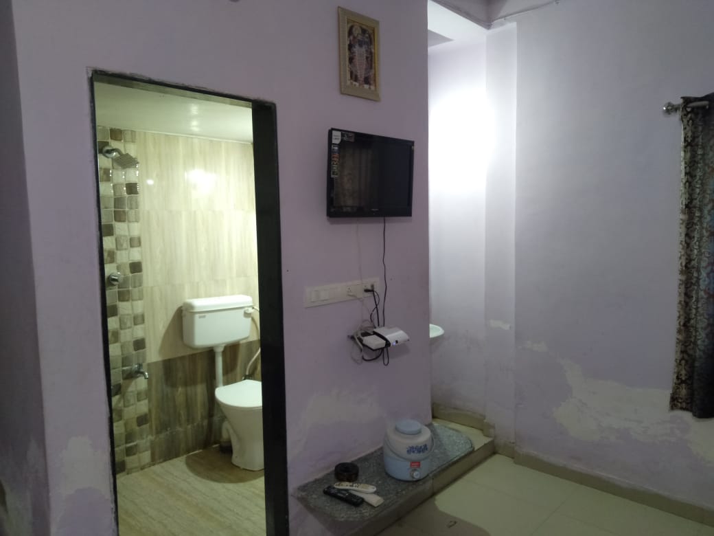 Hotel Kamal Darshan - Tap to explore photos