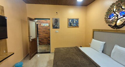 Ashok Villa Room Type - Deluxe room