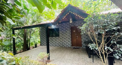 Blue Lagoon Inn Resort Room Type - The Big Chill Cottage