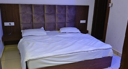 Hotel Aira Room Type - Deluxe Room