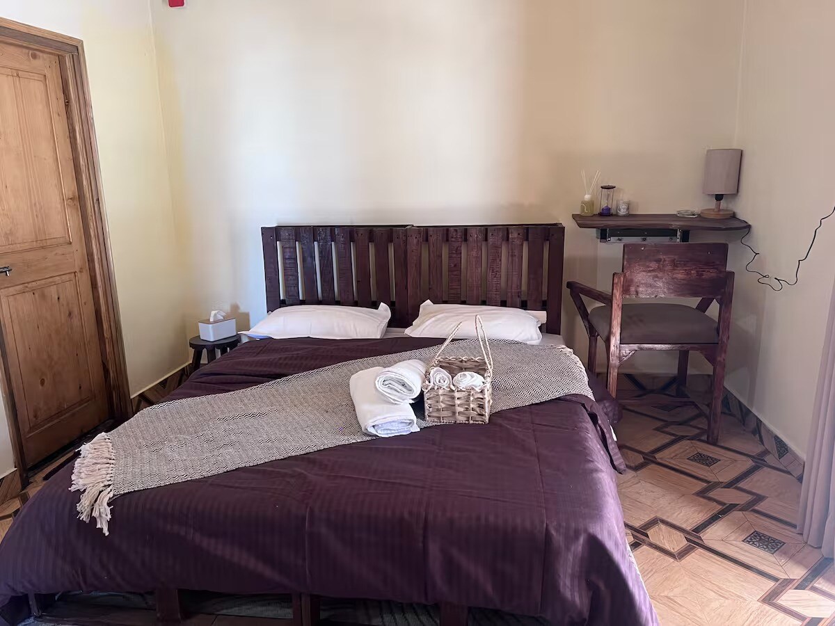 Twilight MallRoad1KM|Main Landour|Entire Villa|Balcony|2BHK - Tap to explore photos