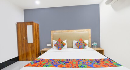 Via Moody Inn Kalkaji Room Type - Premium Room
