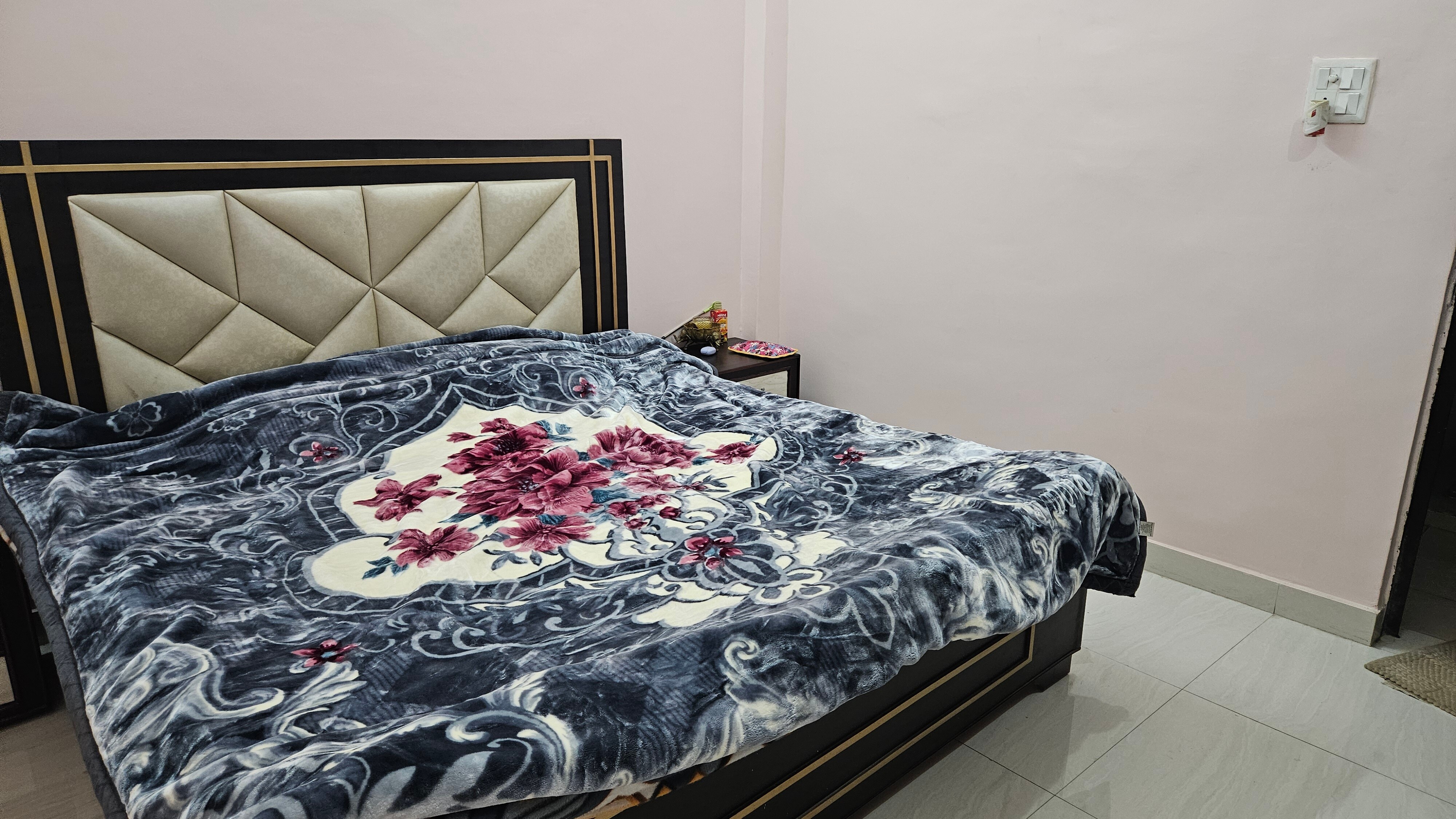 Suyash homestay - Tap to explore photos