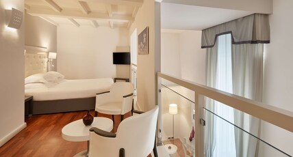 Palazzo Caracciolo Naples, Tapestry Collection by Hilton Room Type - QUEEN DUPLEX JUNIOR SUITE