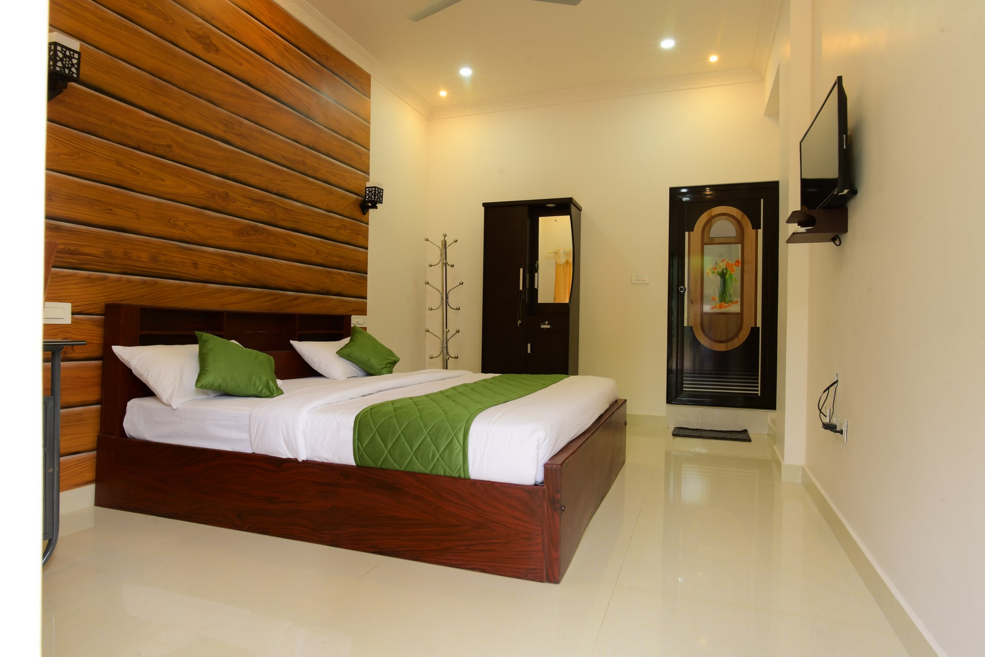 Annus Homestay Ramakkalmedu - Tap to explore photos
