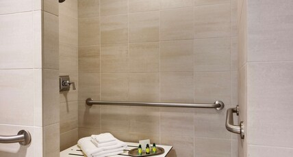 Colcord Hotel Oklahoma City, Curio Collection by Hilton Room Type - DLX KING MOB HEAR ACC RI-S