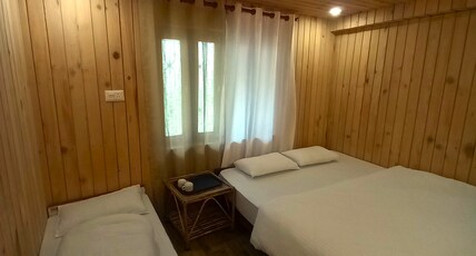 HOTEL HIMALAYAN Room Type - Deluxe Triple Room