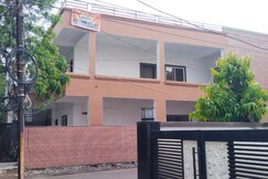 Hotel The Prishu Villa