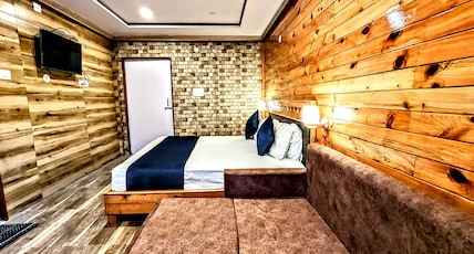Hotel Sweet Home(walkable distance from Mall Road) Room Type - Diamond Room Hotel Sweet Home(walkable distance from Mall Road) Room Type - Diamond Room