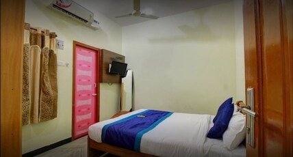 Vaani villa Room Type - Economy AC Double Room