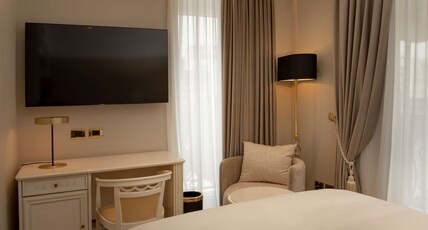 Radisson Collection Morina Hotel, Tirana Room Type - Collection Room - Balcony