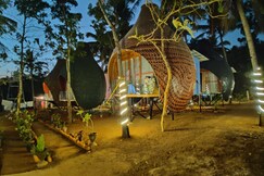 Ashoka Theeram Lakeview Resort