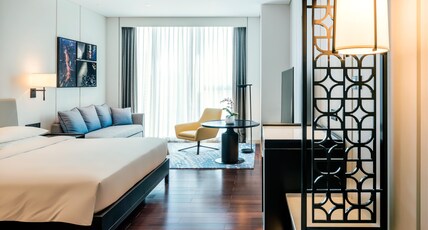 Hyatt Regency Shanghai Global Harbor Room Type - 1 KING BED CITY VIEW