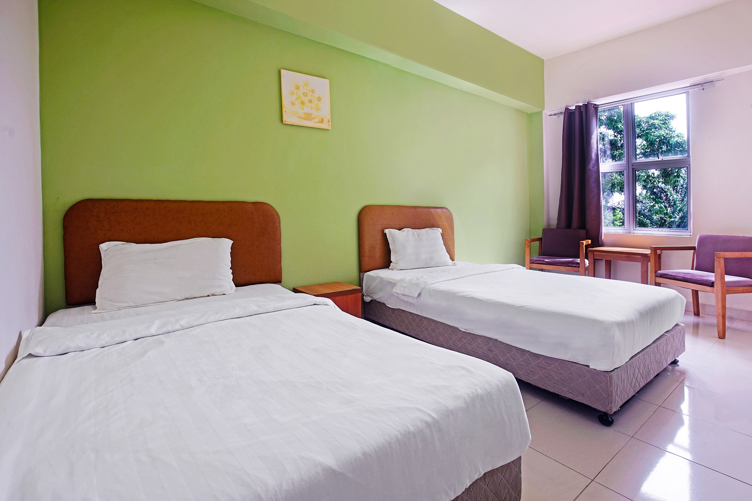 Hotel O Night Queen salak Tinggi - Tap to explore photos