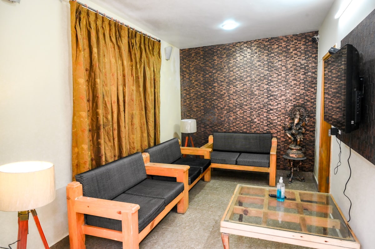 Rahat Niwas Landour - 3BHK Apt - WIFI/TV/HEATING - Tap to explore photos
