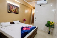 SHRI HARIVANSH SEWA KUNJ - Near Banke Bihari Temple Vrindavan