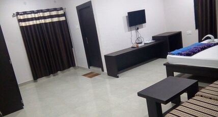 Hotel Indraprasth Room Type - Silver Room