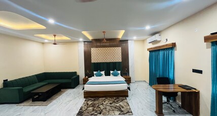HOTEL HARSH GARDEN Room Type - Premium Room