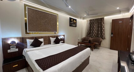 Hotel Sundaram Continental  Room Type - Park View Suite with King Bed