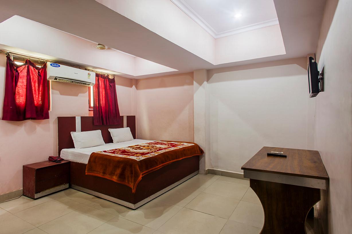 Sandeepan Guest House - Tap to explore photos