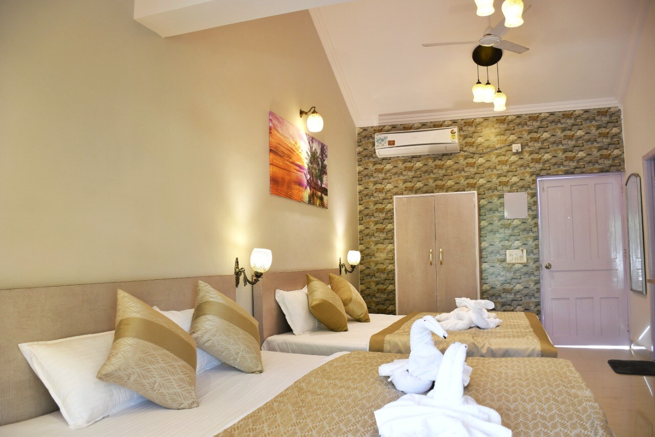 Hotel Golden Leaf - Tap to explore photos