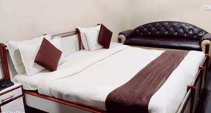 Hotel Paras Room Type - DELUXE