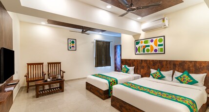 Treebo Rakshitha, Porur Room Type - Spacious Superior Room With Seating Area