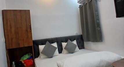 Parvati Inn Room Type - Deluxe Room