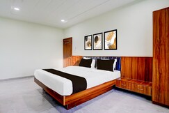 Hotel O by OYO Sachin And Family Restaurant