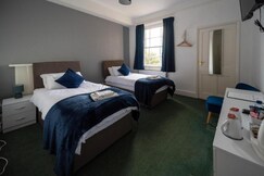 OYO Lord Kitcheners Guest House