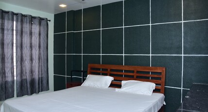 CHANDRA ROYAL RESIDENCY Room Type - Double Deluxe AC
