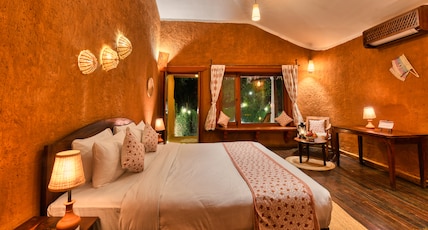 The Earth At Ranthambore Room Type - Tejas With Open-To-Sky Shower and Private Sit-Out Area The Earth At Ranthambore Room Type - Tejas With Open-To-Sky Shower and Private Sit-Out Area