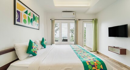 Treebo Wanderlust Residency With Mountain View Room Type - Deluxe Room with Mountain View