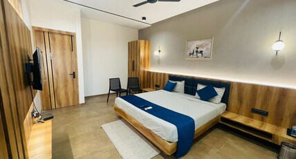 HOTEL THE GOLDEN TREE Room Type - Executive Room