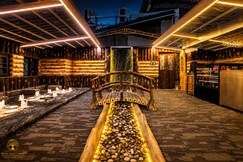 Hotel Shady Oaks
