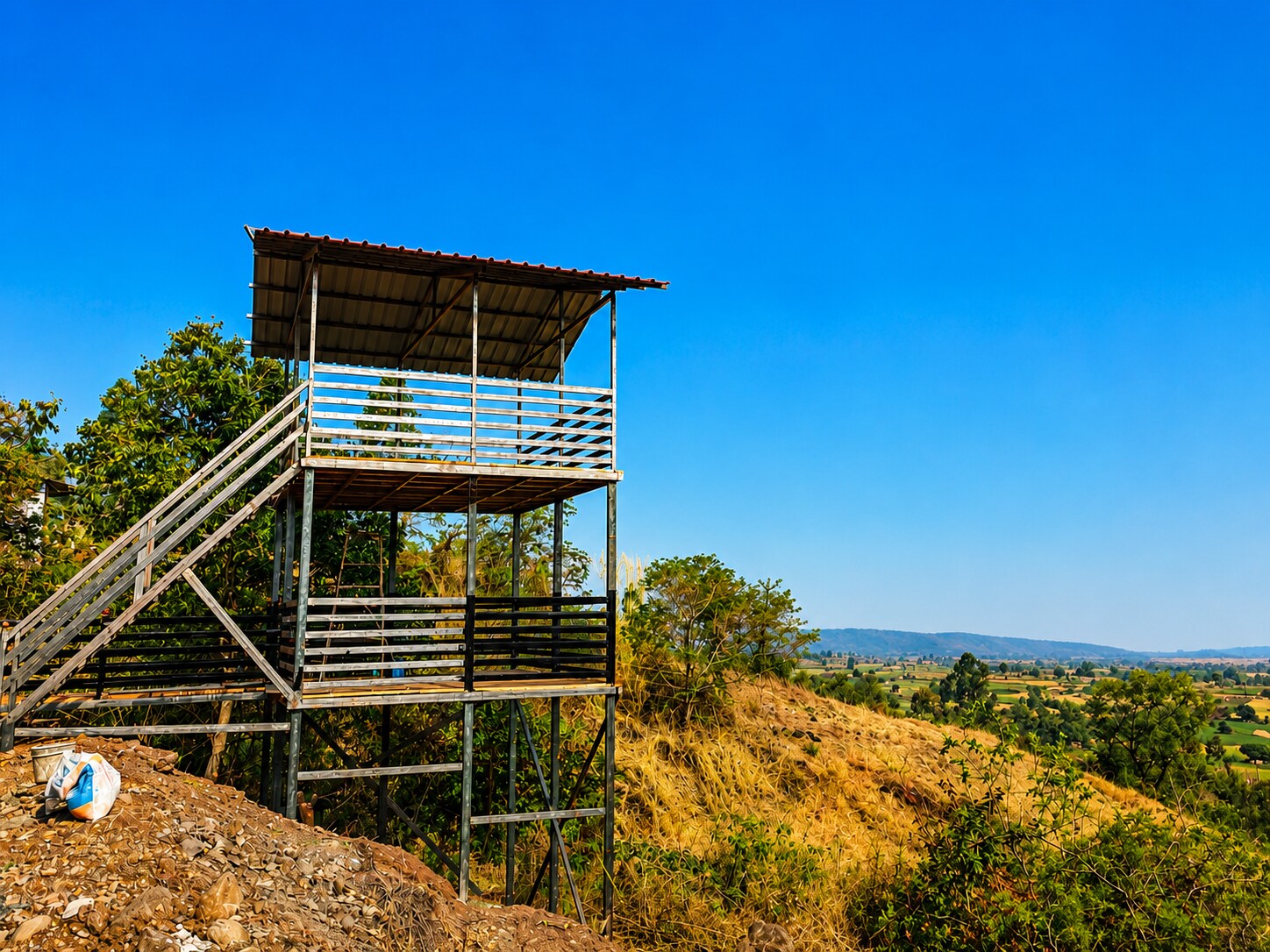 Royal Shourya's Resort - Tap to explore photos