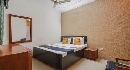 SPOT ON 36686 Hotel Om Shanti Palace Room Type - Classic