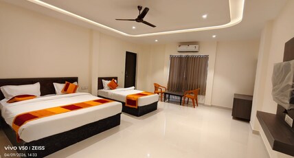 Papaya Leaf Resort Room Type - Deluxe King Room