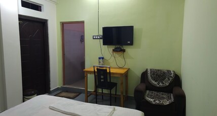 MeBaKeR View Inn Room Type - A3 - NON-BALCONY ROOM - Double Bed MeBaKeR View Inn Room Type - A3 - NON-BALCONY ROOM - Double Bed