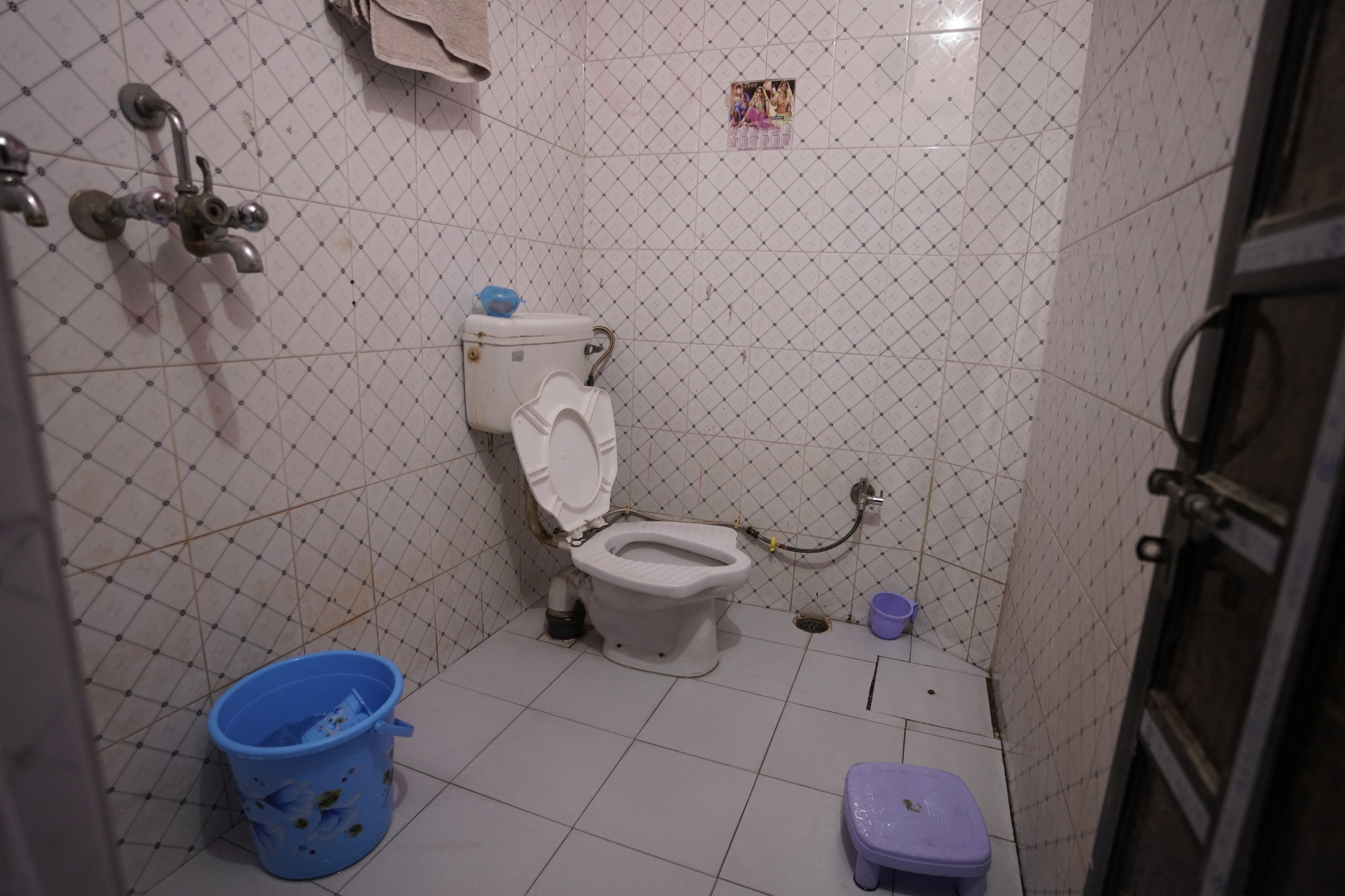 Kashi dham Homestay (close to Vishwanath Temple) - Tap to explore photos
