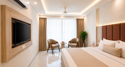 Hotel Cloud Suites Delhi Airport Room Type - Premium Trippe Room