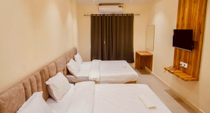 Hotel Anubhuti Room Type - Deluxe Quadruple Room